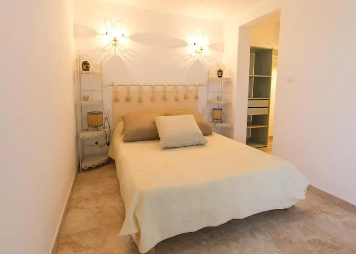 Appartement T2 Rez De Saint-Florent (Corsica)